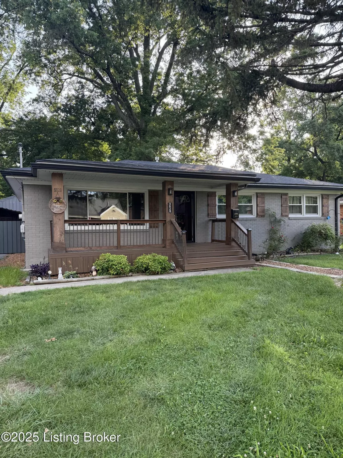 Louisville, KY 40219,5620 Carolyn WAY