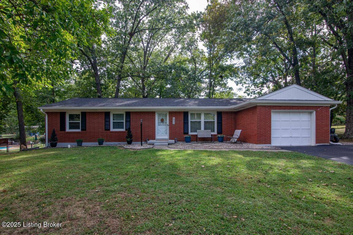 933 Lakeshore Pkwy, Brandenburg, KY 40108