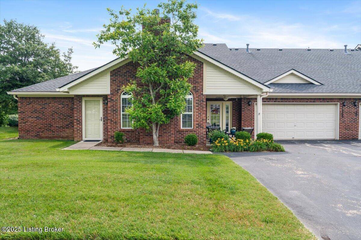Louisville, KY 40272,11300 Ridge Lake Dr