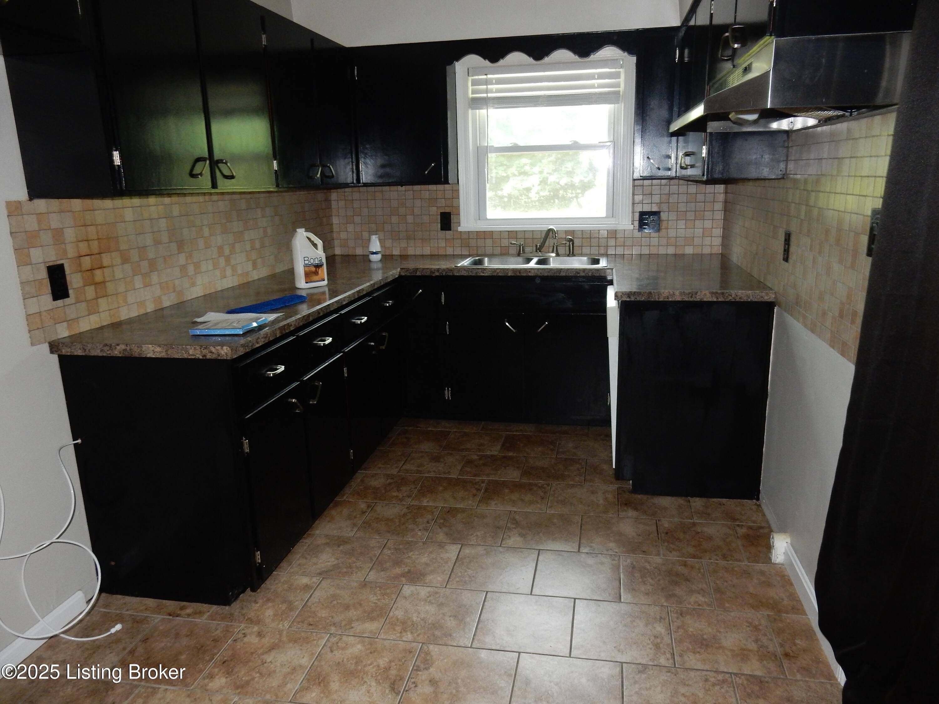 Mt Washington, KY 40047,2481 Armstrong Ln