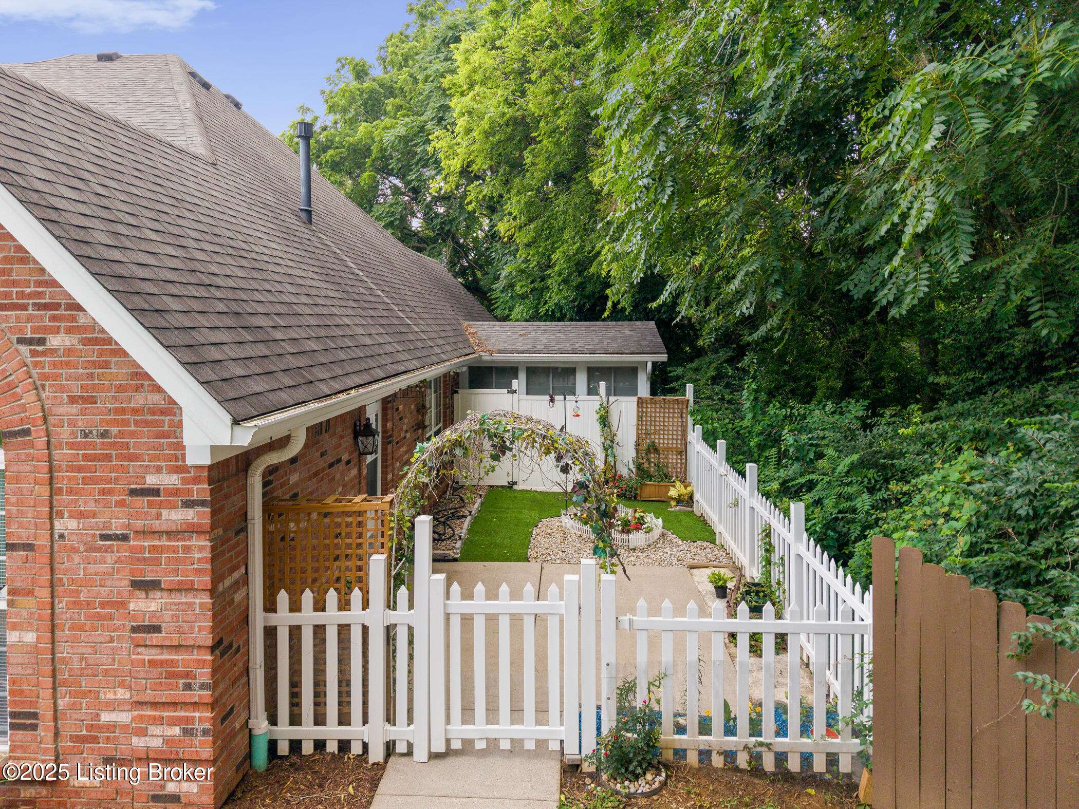 Louisville, KY 40291,4935 Hames TRCE