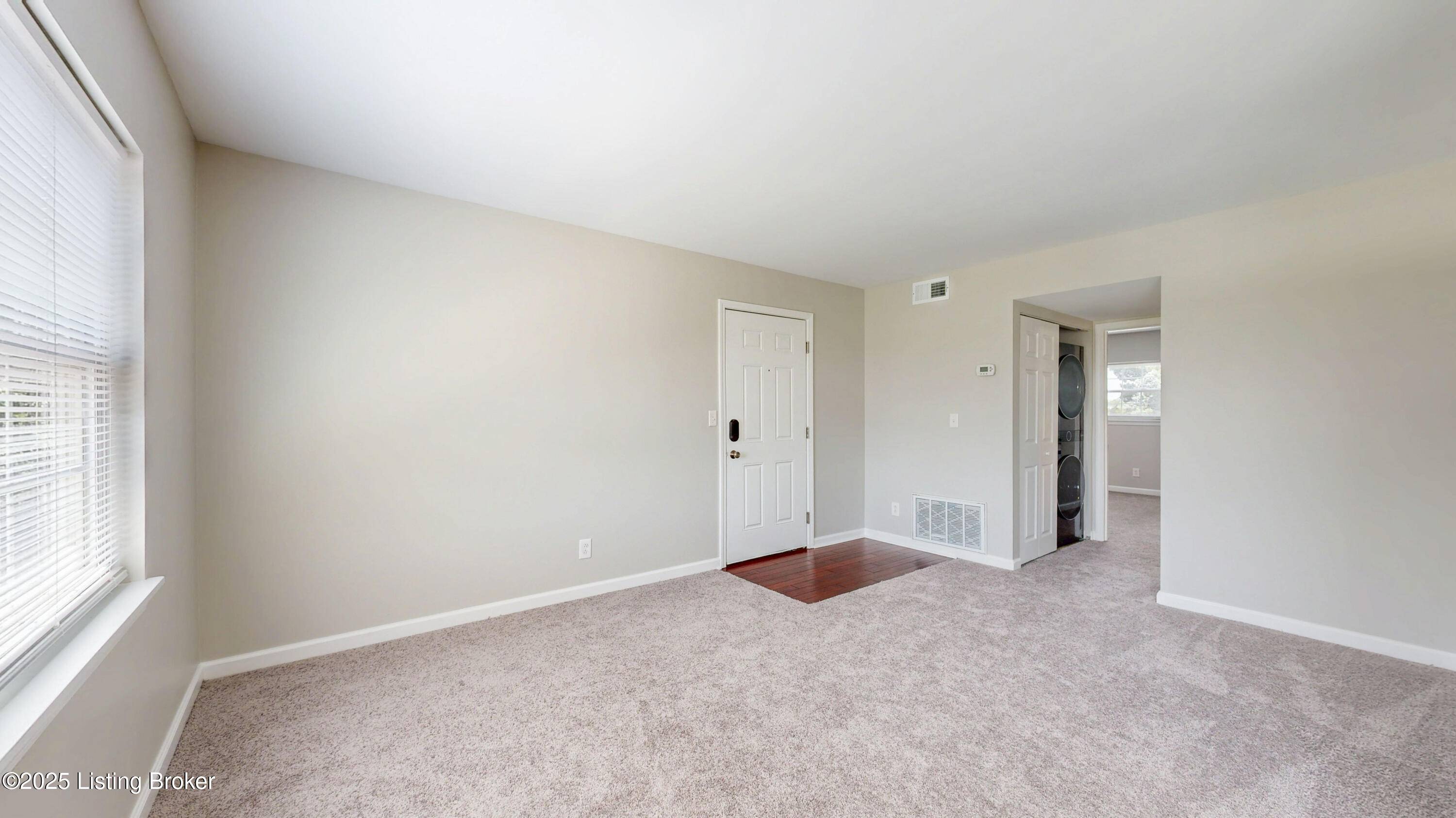 Louisville, KY 40243,106 Middletown Sq SQ