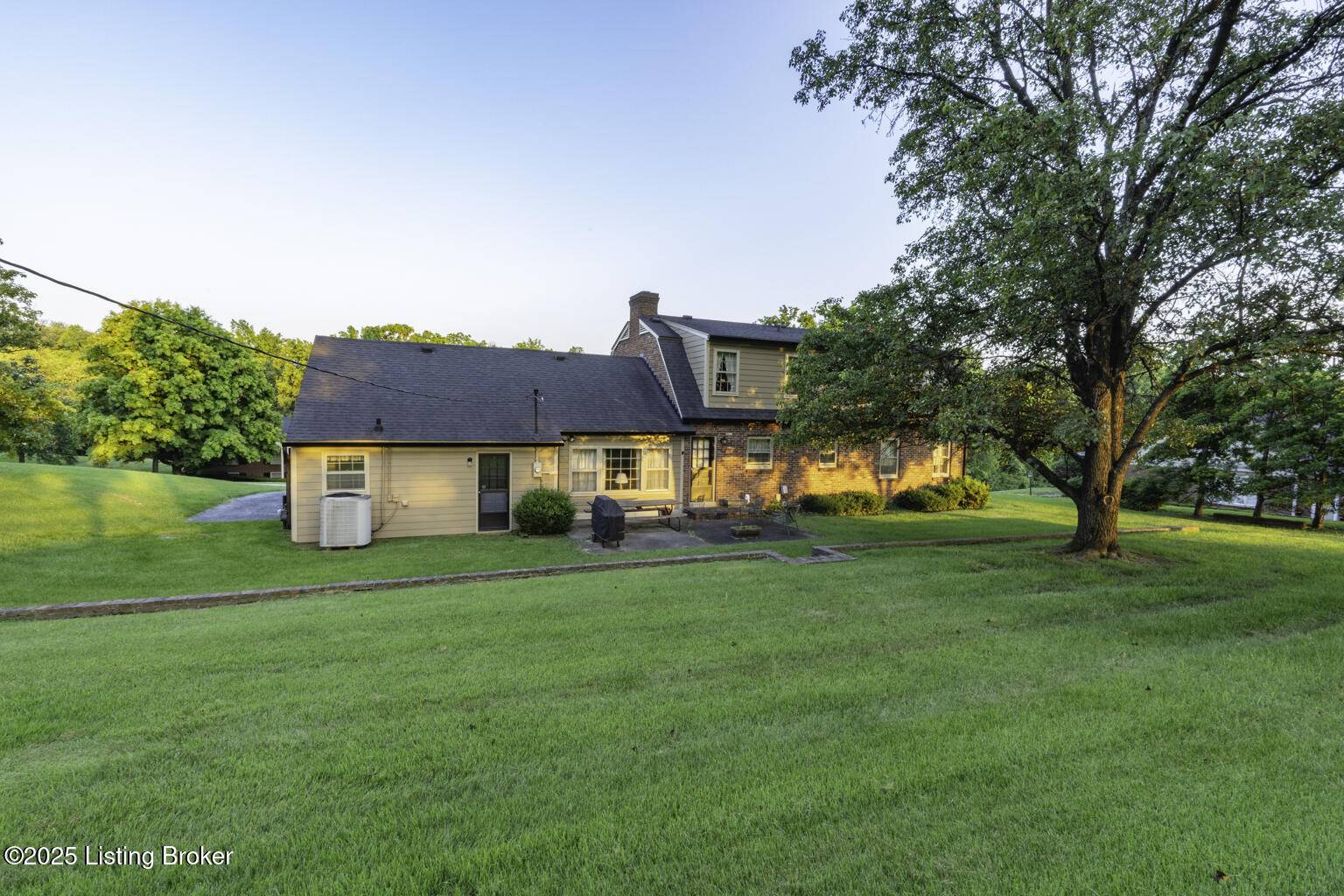 Bardstown, KY 40004,114 Hillcrest Dr