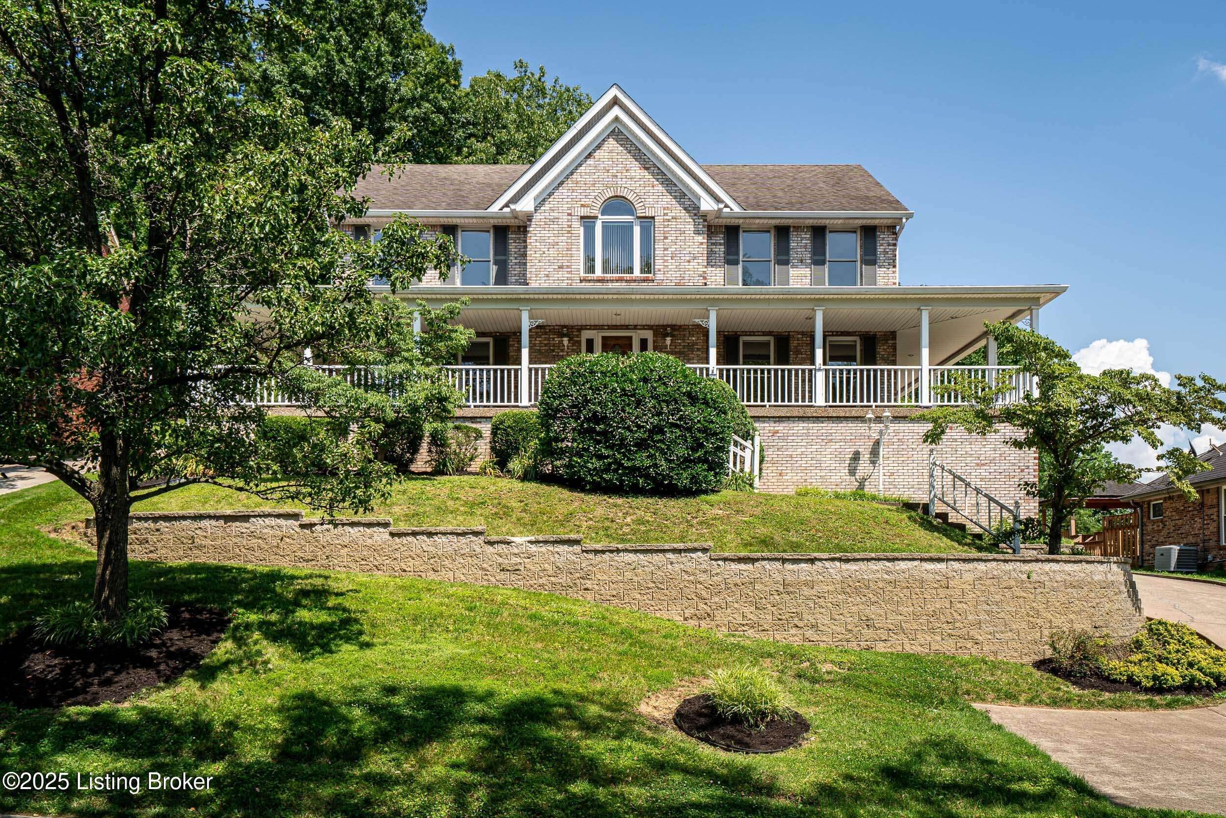Louisville, KY 40272,3504 Bridgegate Ct