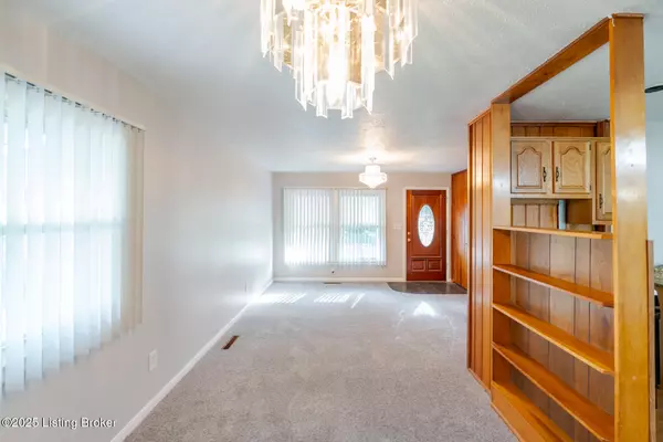 Louisville, KY 40272,9902 West Ave