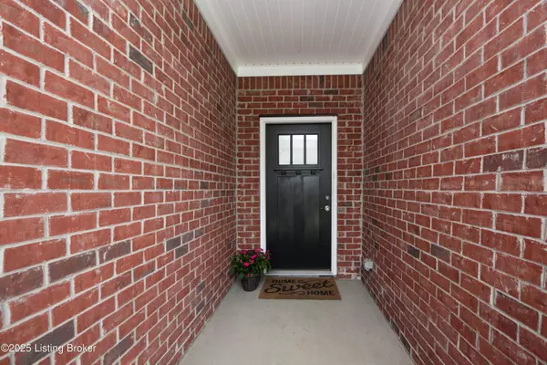 Louisville, KY 40245,16991 Green Crest Ln