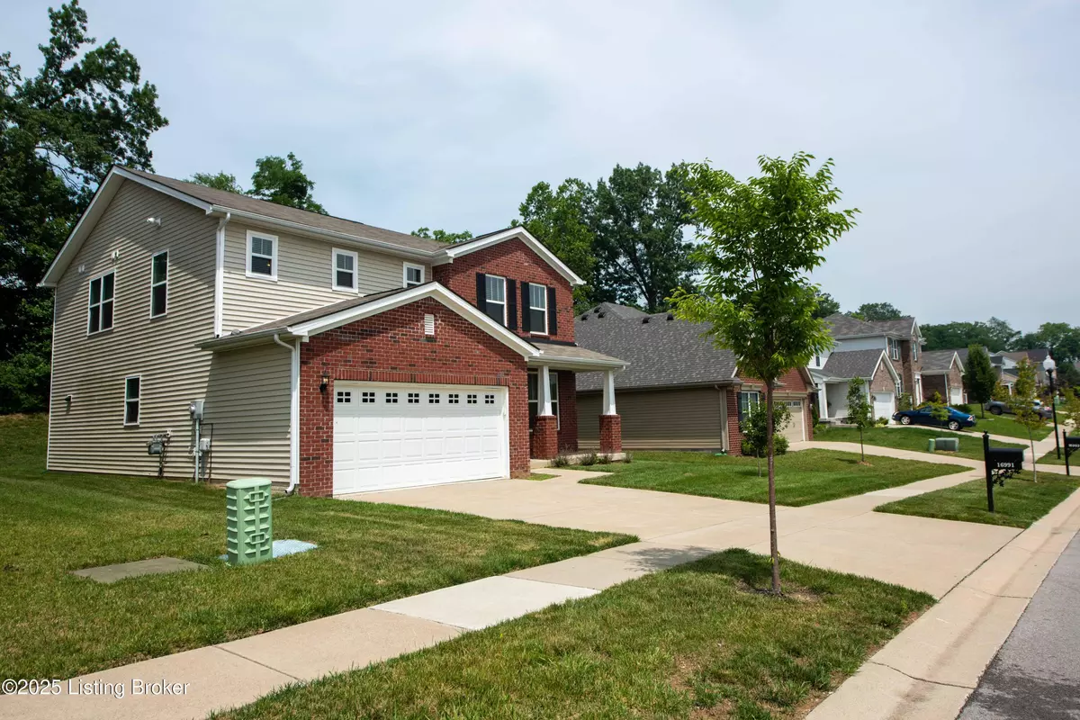 Louisville, KY 40245,16991 Green Crest Ln