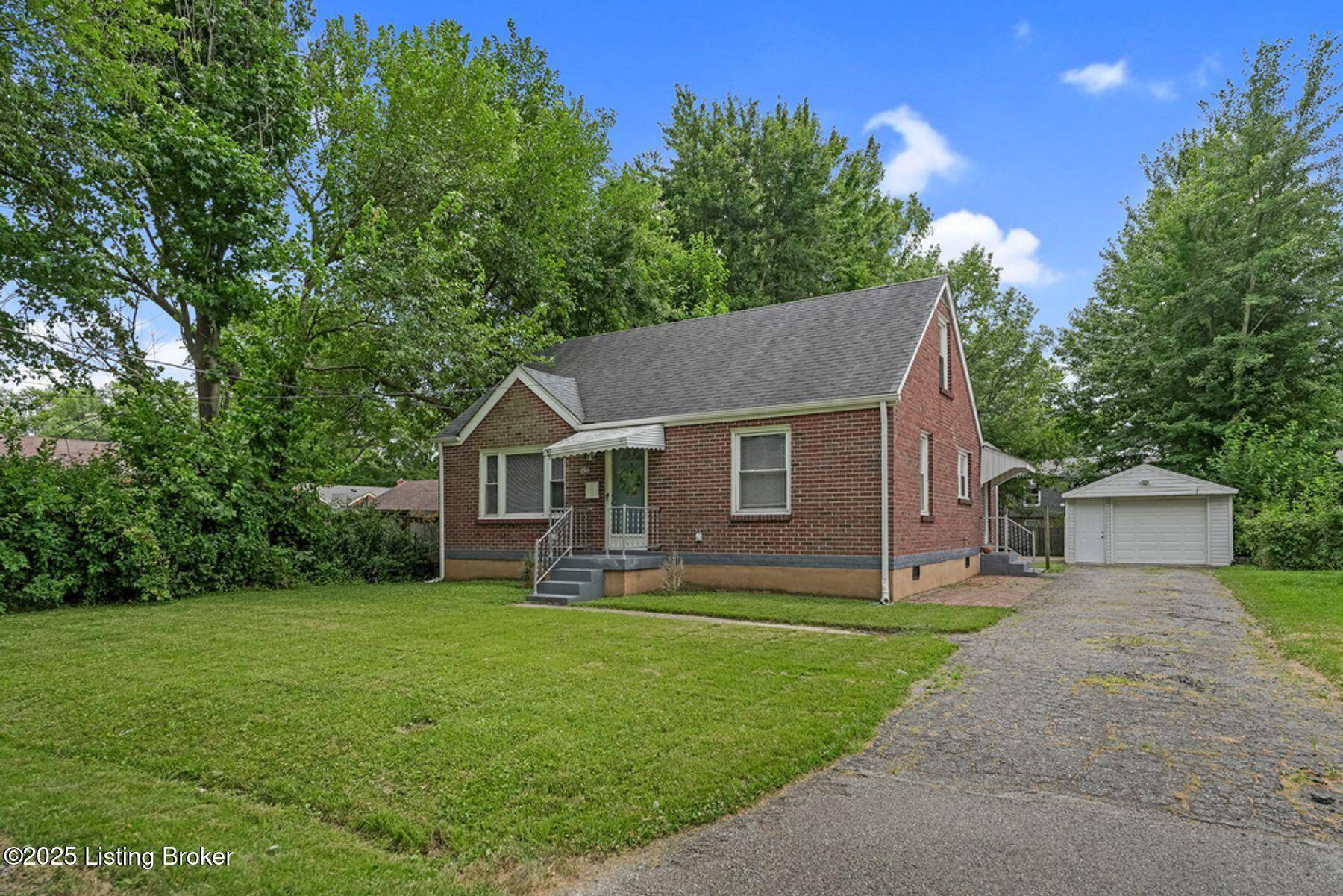 Louisville, KY 40219,1518 Aletha Dr