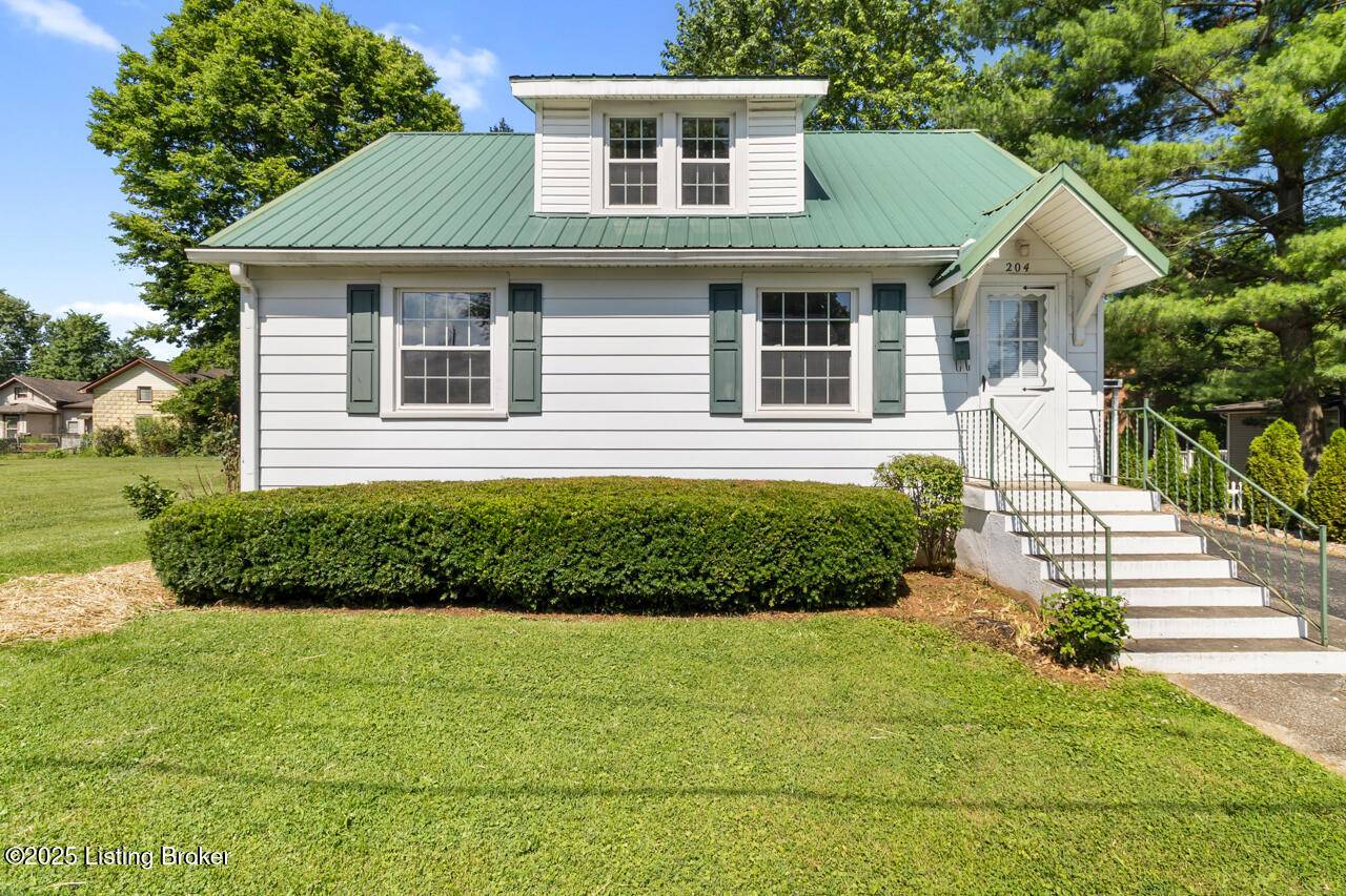 204 S Greensburg St, Hodgenville, KY 42748