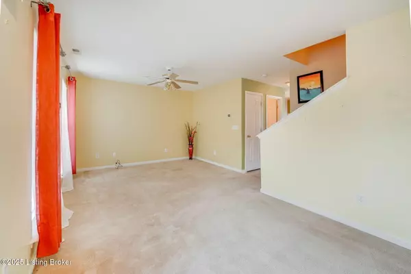 Louisville, KY 40228,6725 Arbor Creek Dr