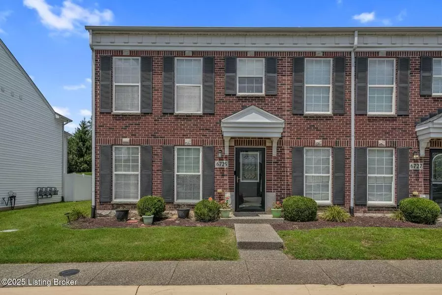 6725 Arbor Creek Dr, Louisville, KY 40228