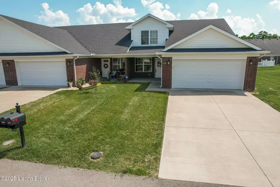 11410 River Falls Dr Dr, Louisville, KY 40272