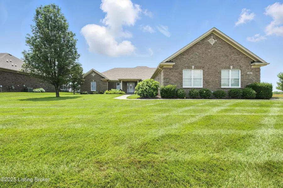 1001 Deer Fields TRCE, La Grange, KY 40031