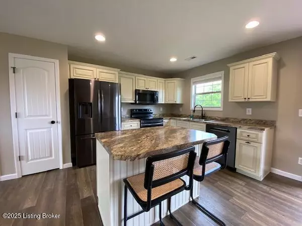 Bardstown, KY 40004,121 Redwood Dr