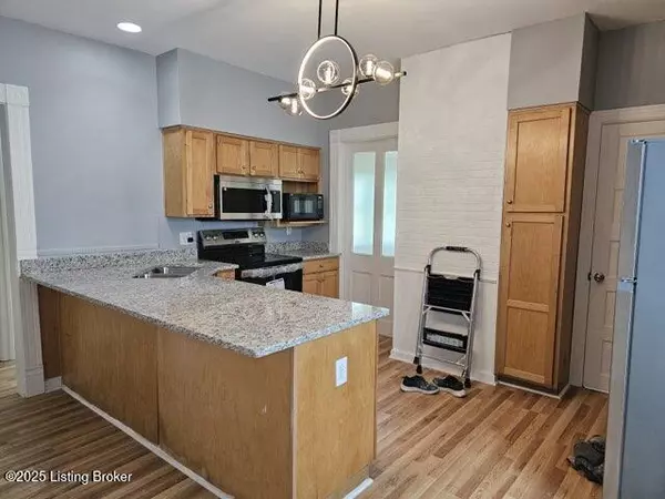 Louisville, KY 40214,3930 S 2nd St