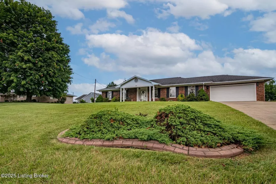 500 W Crocus Dr, Radcliff, KY 40160
