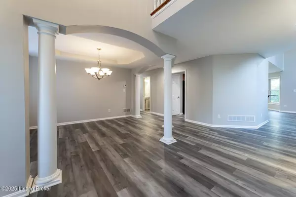 Louisville, KY 40245,15803 Northville Pl