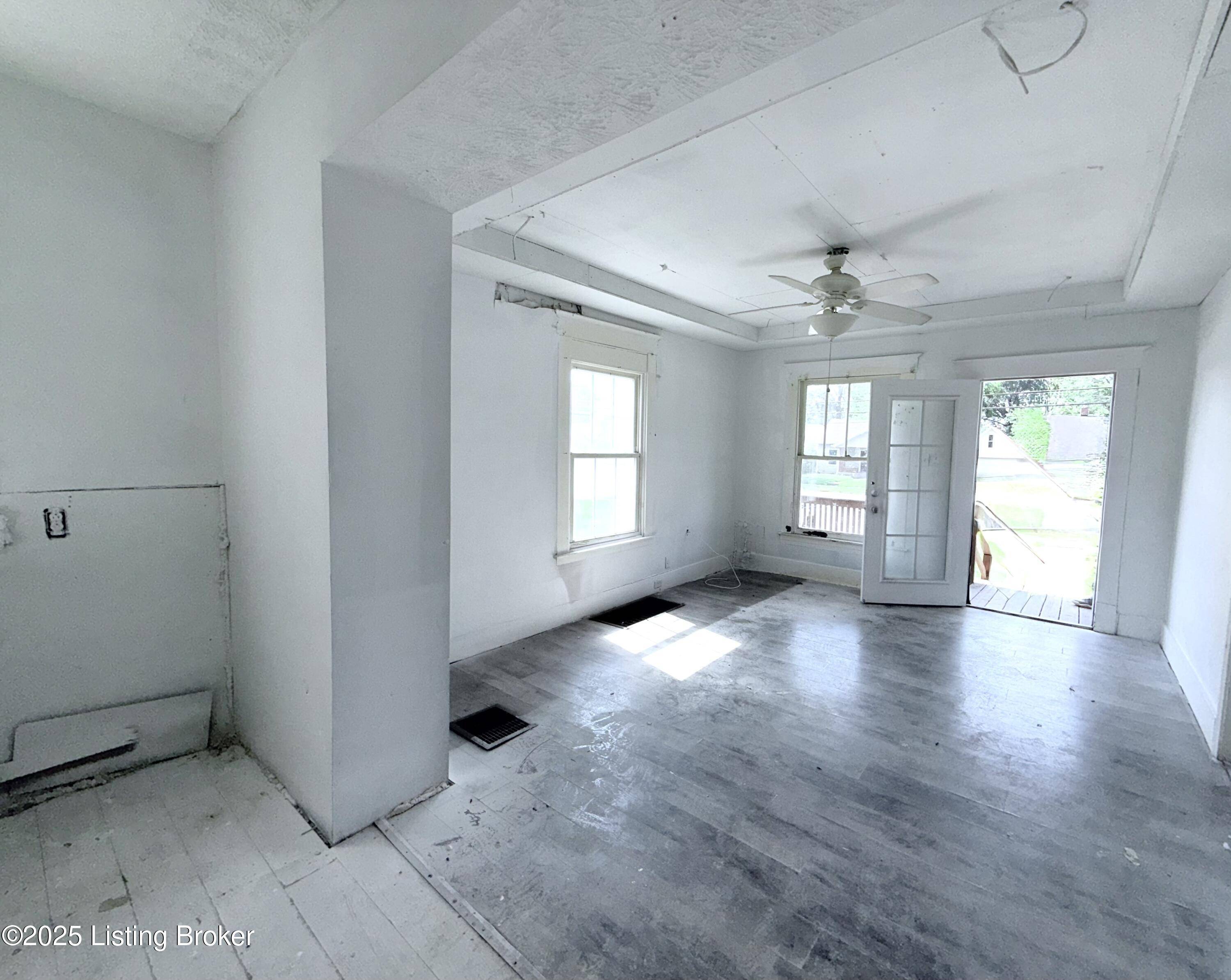 Louisville, KY 40215,1407 Berry Blvd