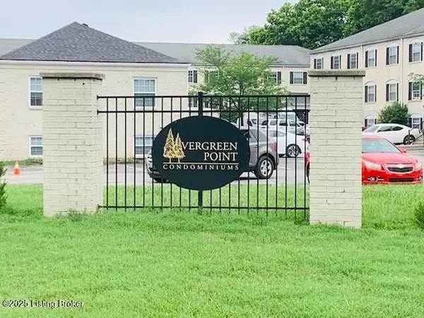 Louisville, KY 40243,228 Middletown SQ