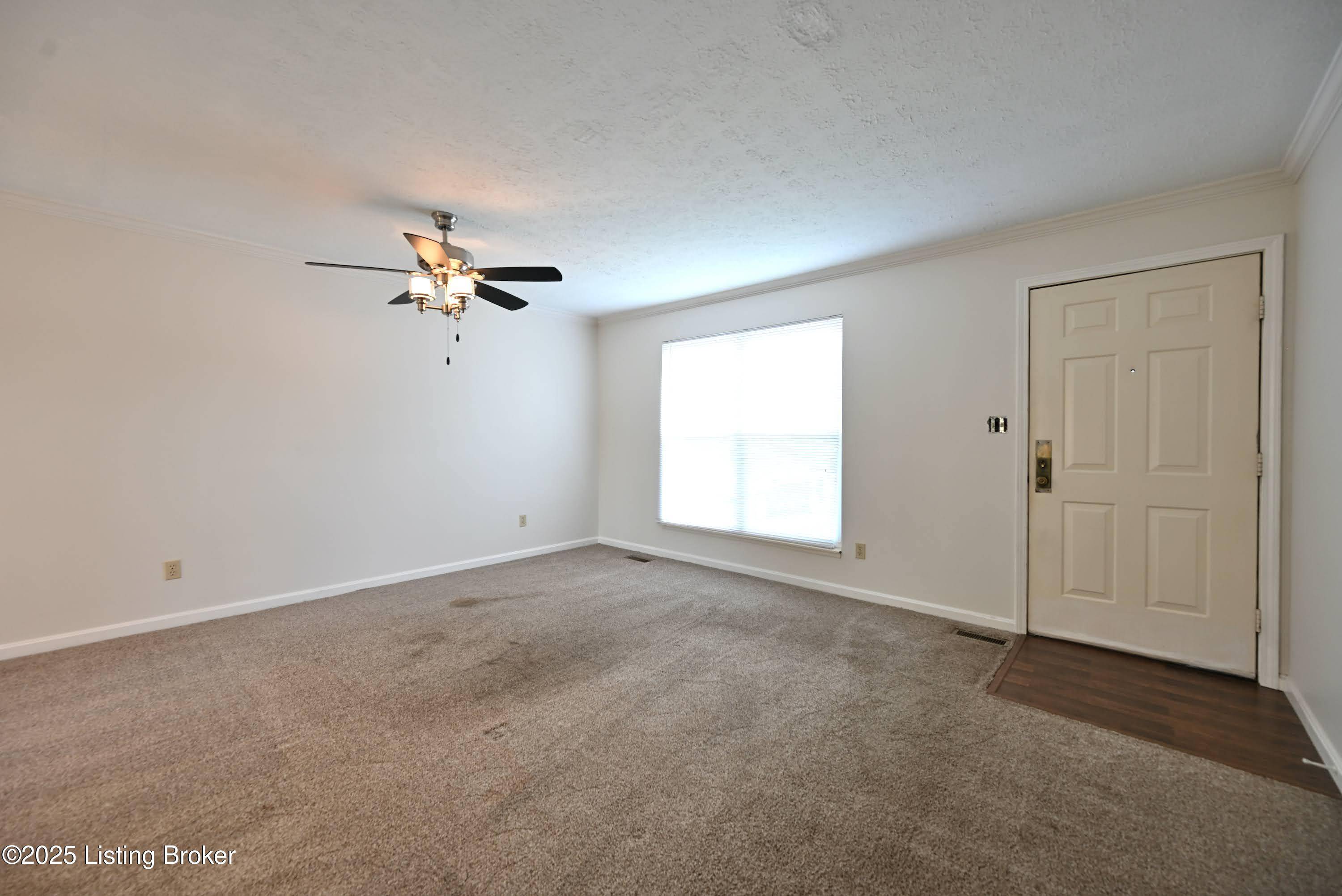 Louisville, KY 40242,8705 Clover Ct