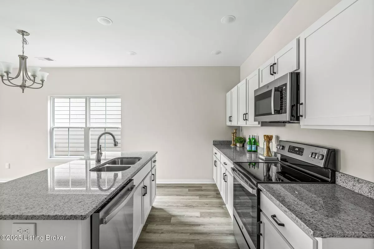 La Grange, KY 40031,812 Rosemary Ln