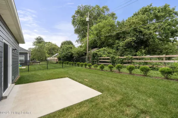 La Grange, KY 40031,812 Rosemary Ln