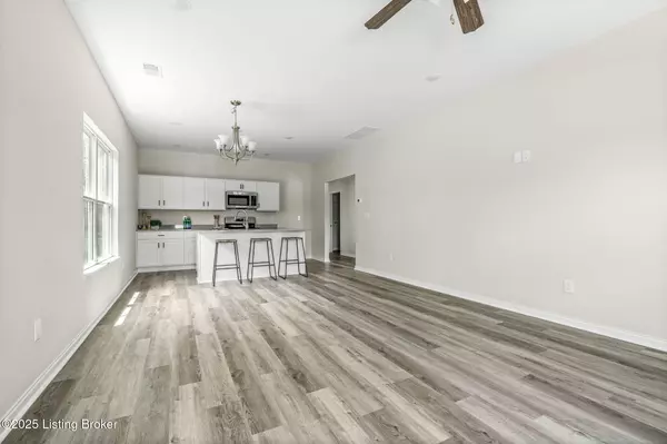 La Grange, KY 40031,812 Rosemary Ln