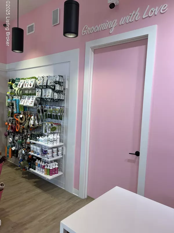 Prospect, KY 40059,6355 Meeting St #101,201