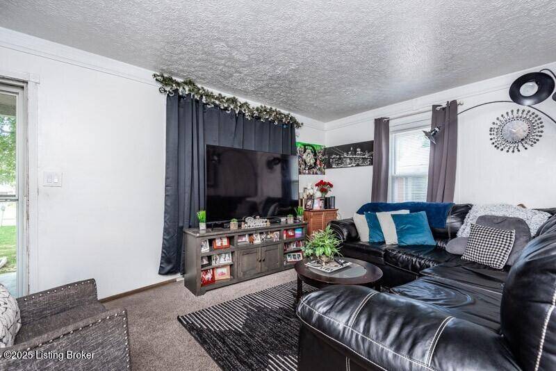 Louisville, KY 40219,4909 Lagoona Dr