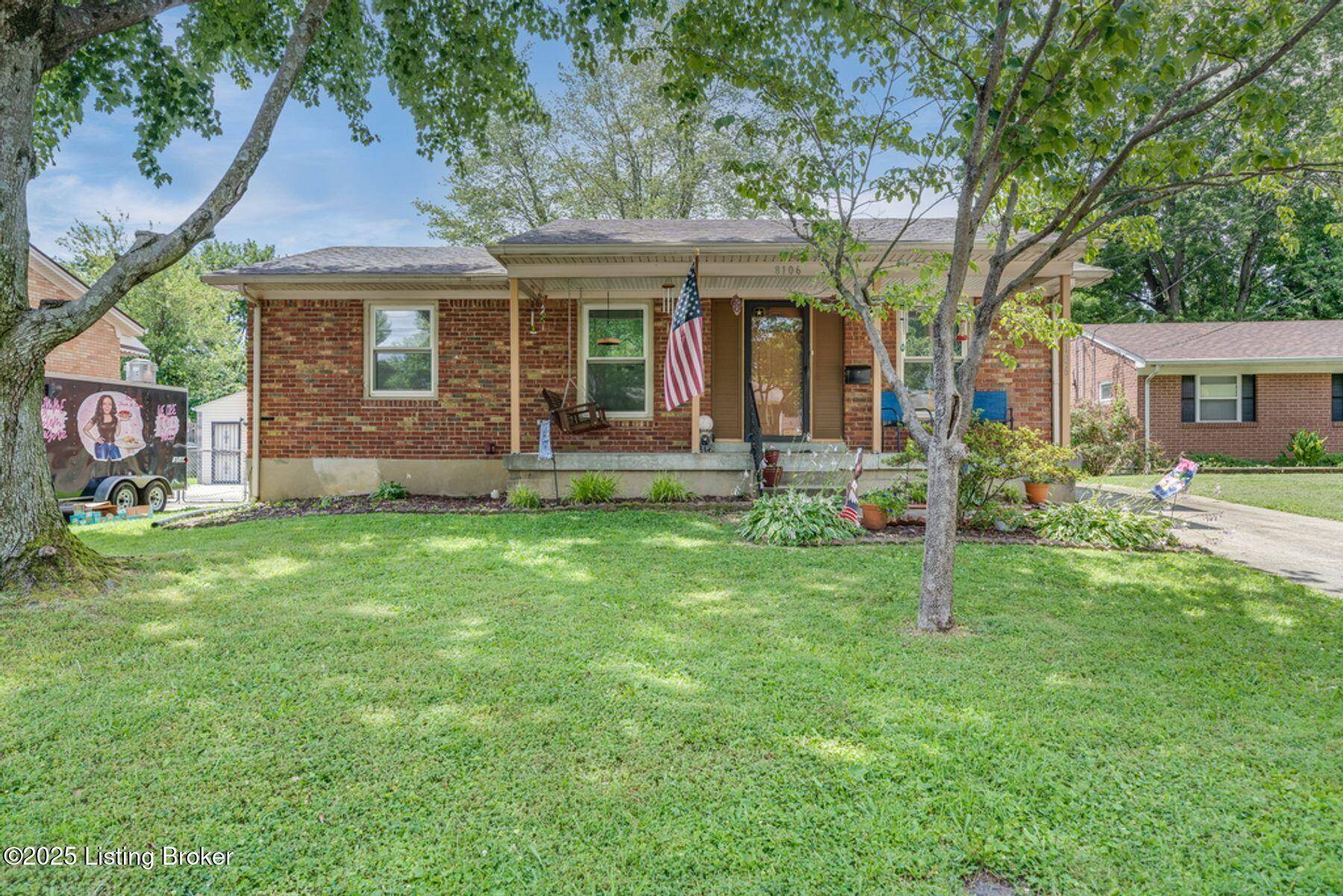 8106 Carnes Dr, Louisville, KY 40219