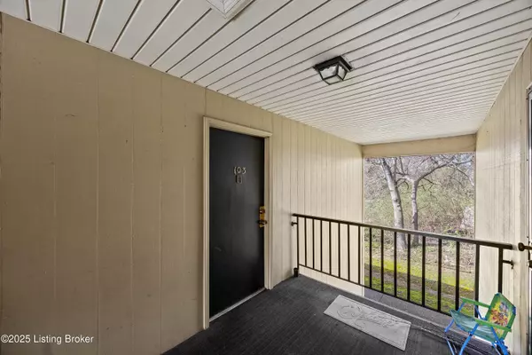 Louisville, KY 40291,7050 Wildwood Cir #103
