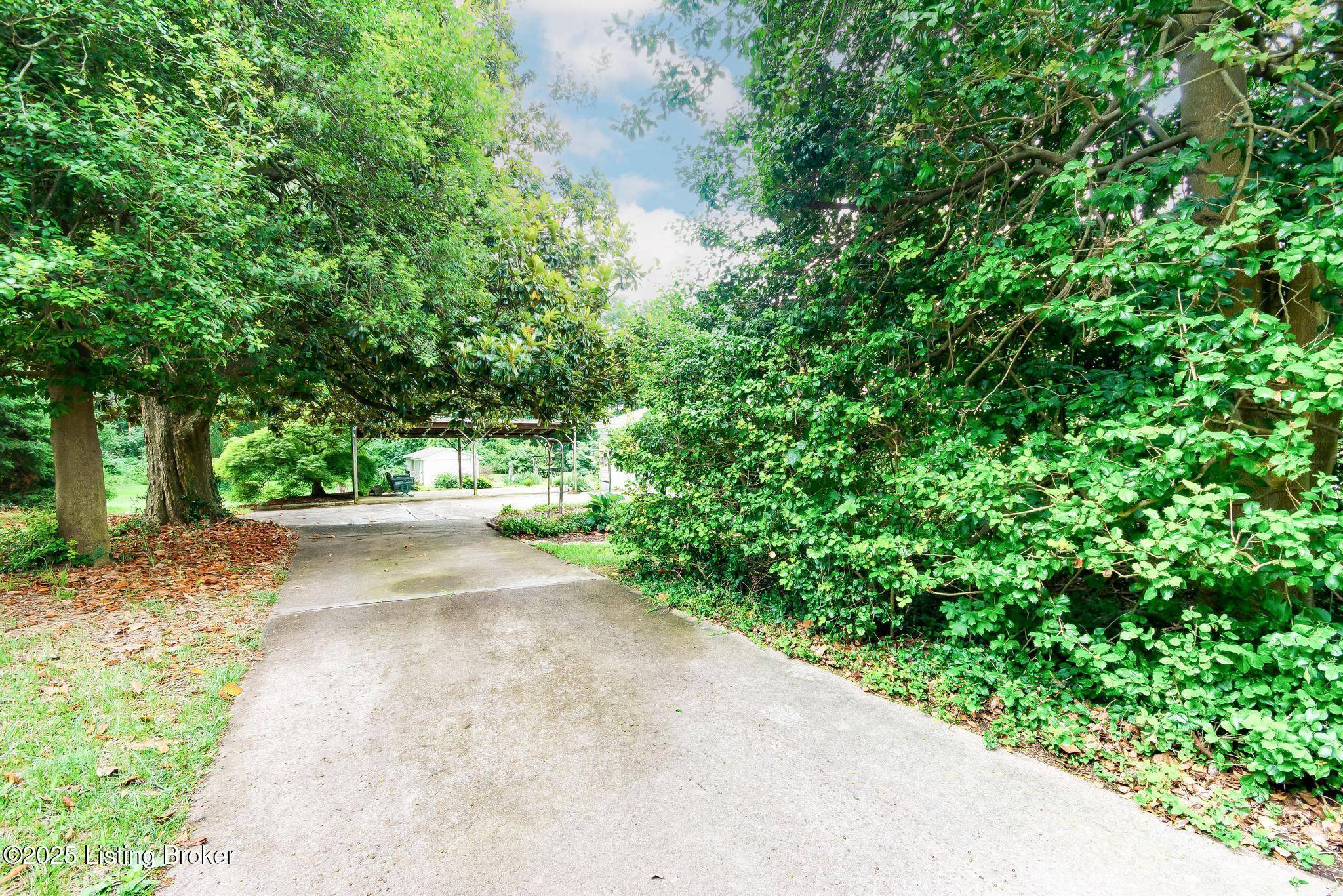 Louisville, KY 40219,4800 Miles Ln