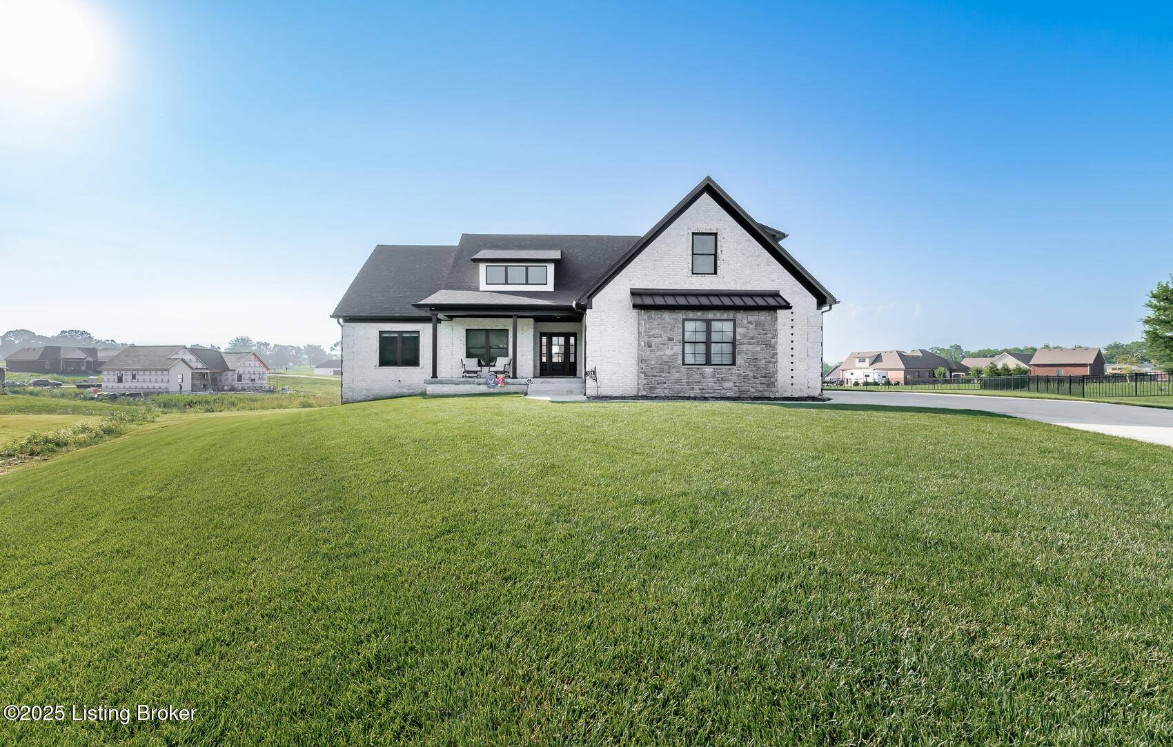 121 Liam Ct, Shepherdsville, KY 40165