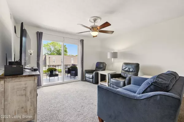 Louisville, KY 40223,111 La Fontenay Ct