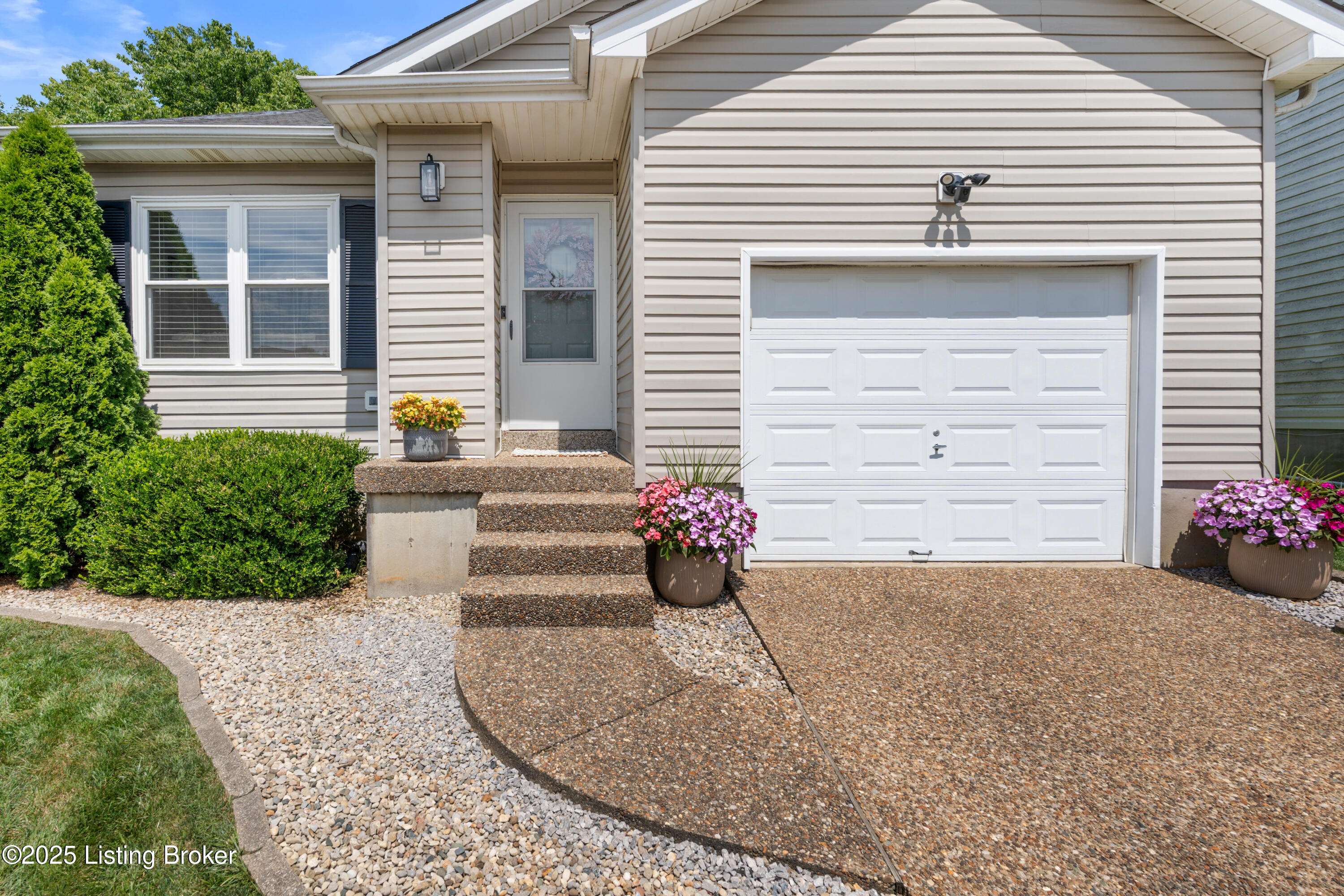 Louisville, KY 40299,3901 Mimosa View Dr