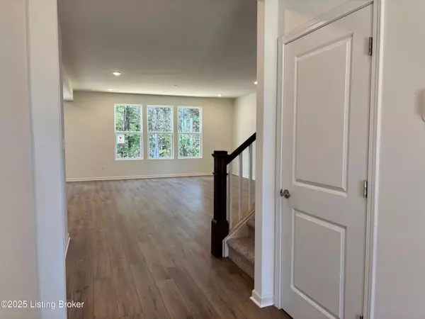 Louisville, KY 40245,16810 Aiken Ridge Cir