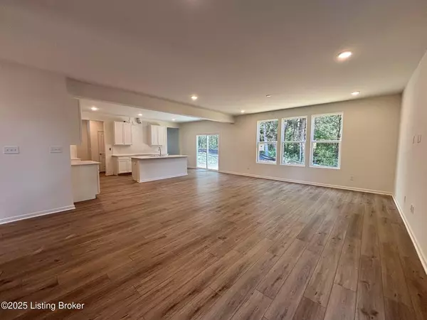 Louisville, KY 40245,16810 Aiken Ridge Cir