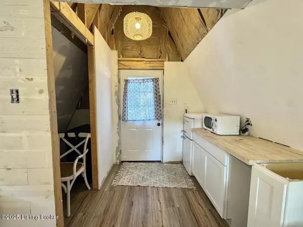 Shepherdsville, KY 40165,1556 Hilltop Rd