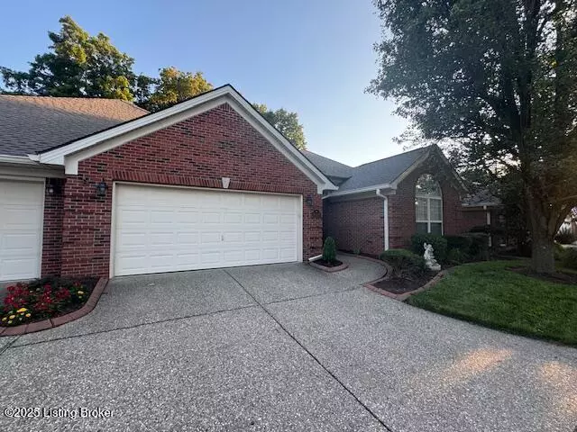 10410 Dove Chase Cir, Louisville, KY 40299