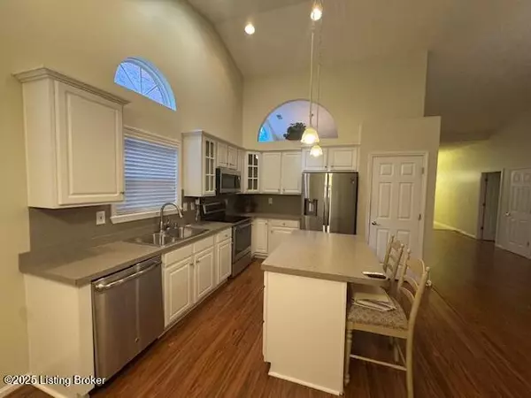 Louisville, KY 40299,10410 Dove Chase Cir