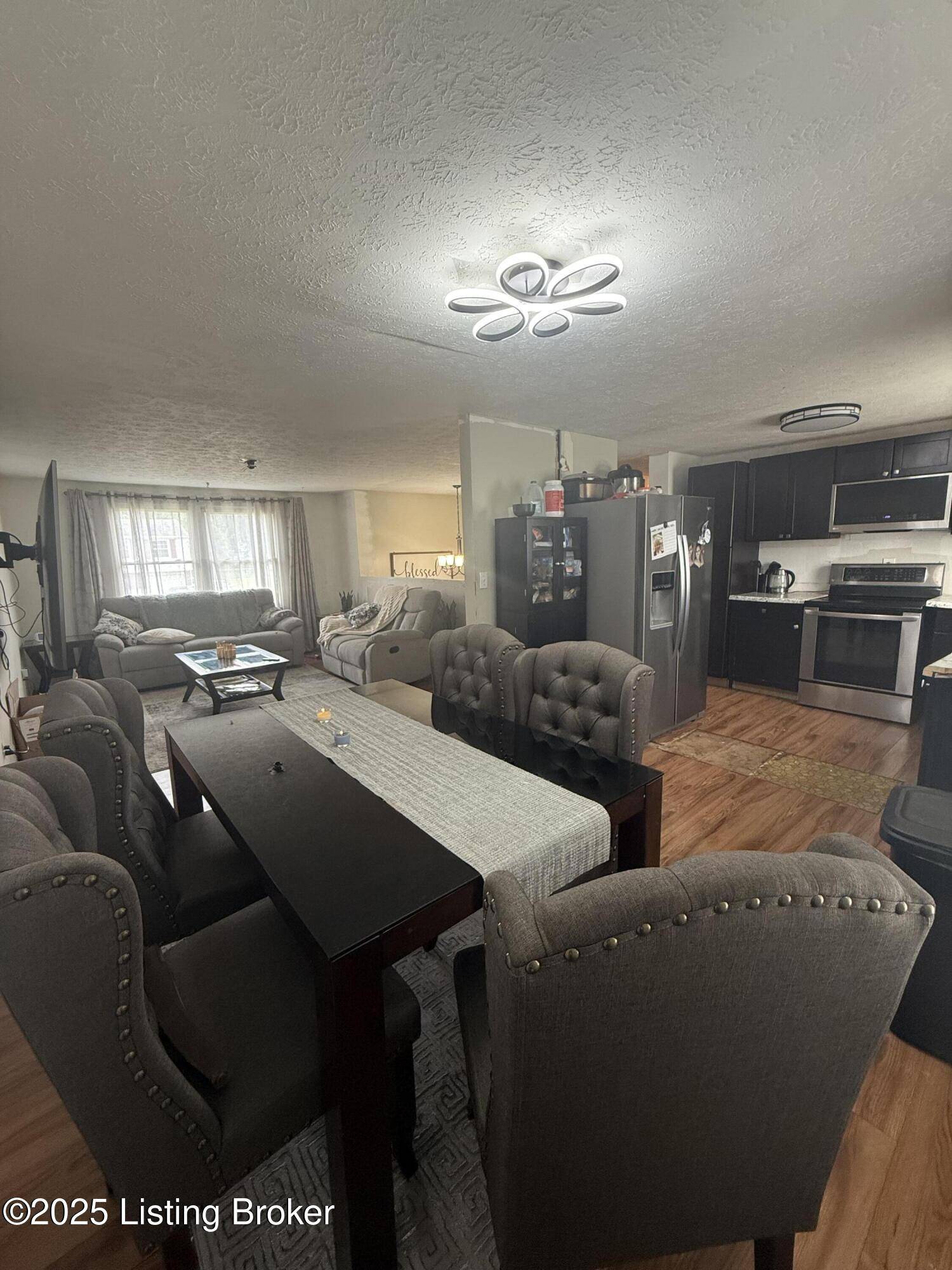Louisville, KY 40291,5204 Michael Edward Ct