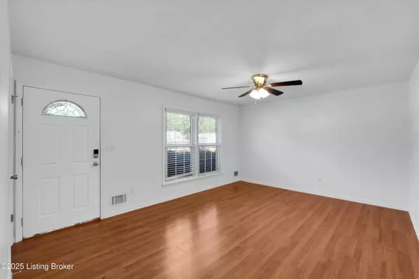 Louisville, KY 40228,8313 Daverman Dr