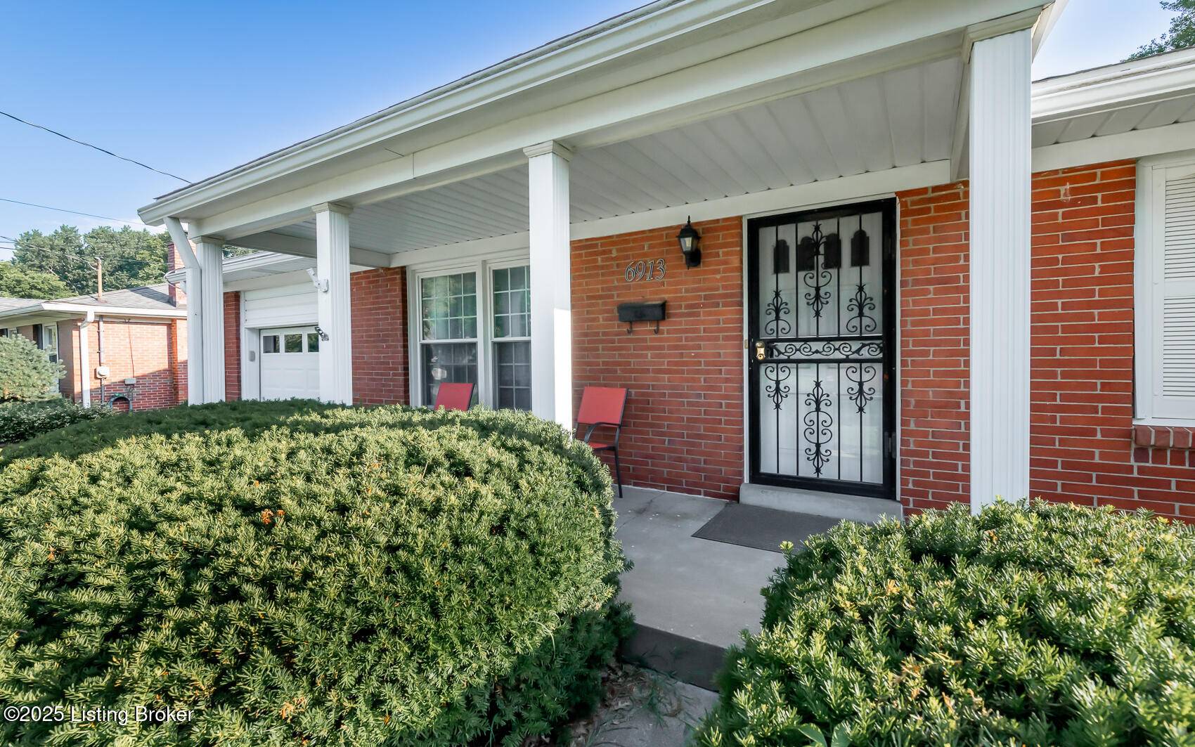 Louisville, KY 40228,6913 Green Manor Dr