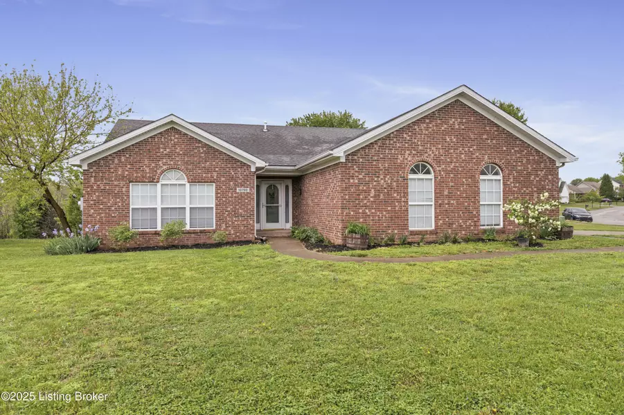 10700 Black Walnut Blvd, Louisville, KY 40229