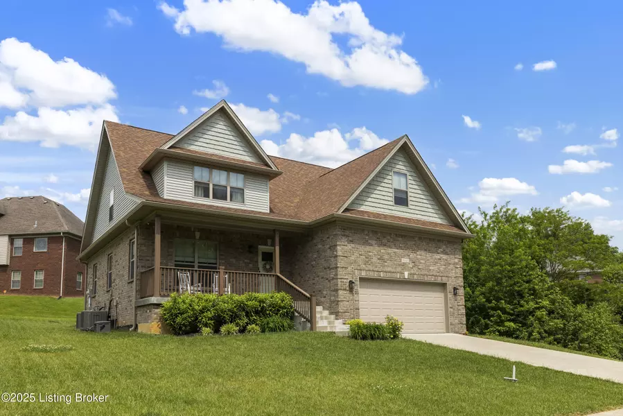 9102 Pinnacle Place Dr, Louisville, KY 40272