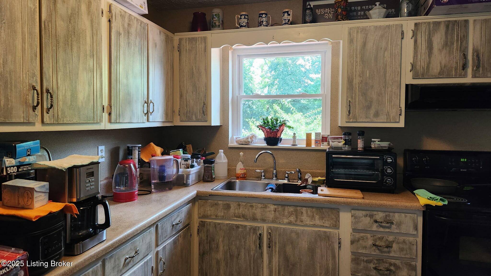 Vine Grove, KY 40175,609 E Main St