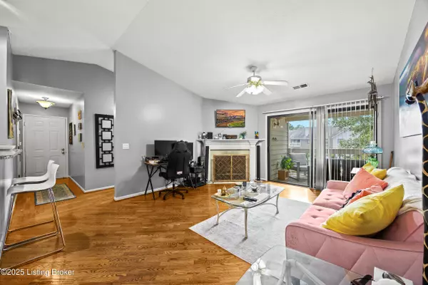 Louisville, KY 40299,8504 Ambrosse Ln #205