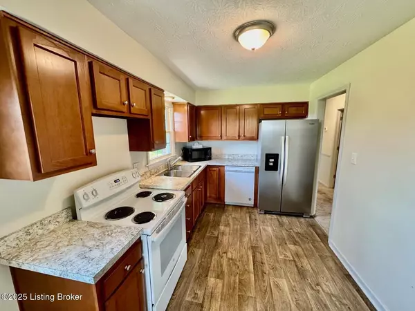 Mackville, KY 40040,4596 HWY 433