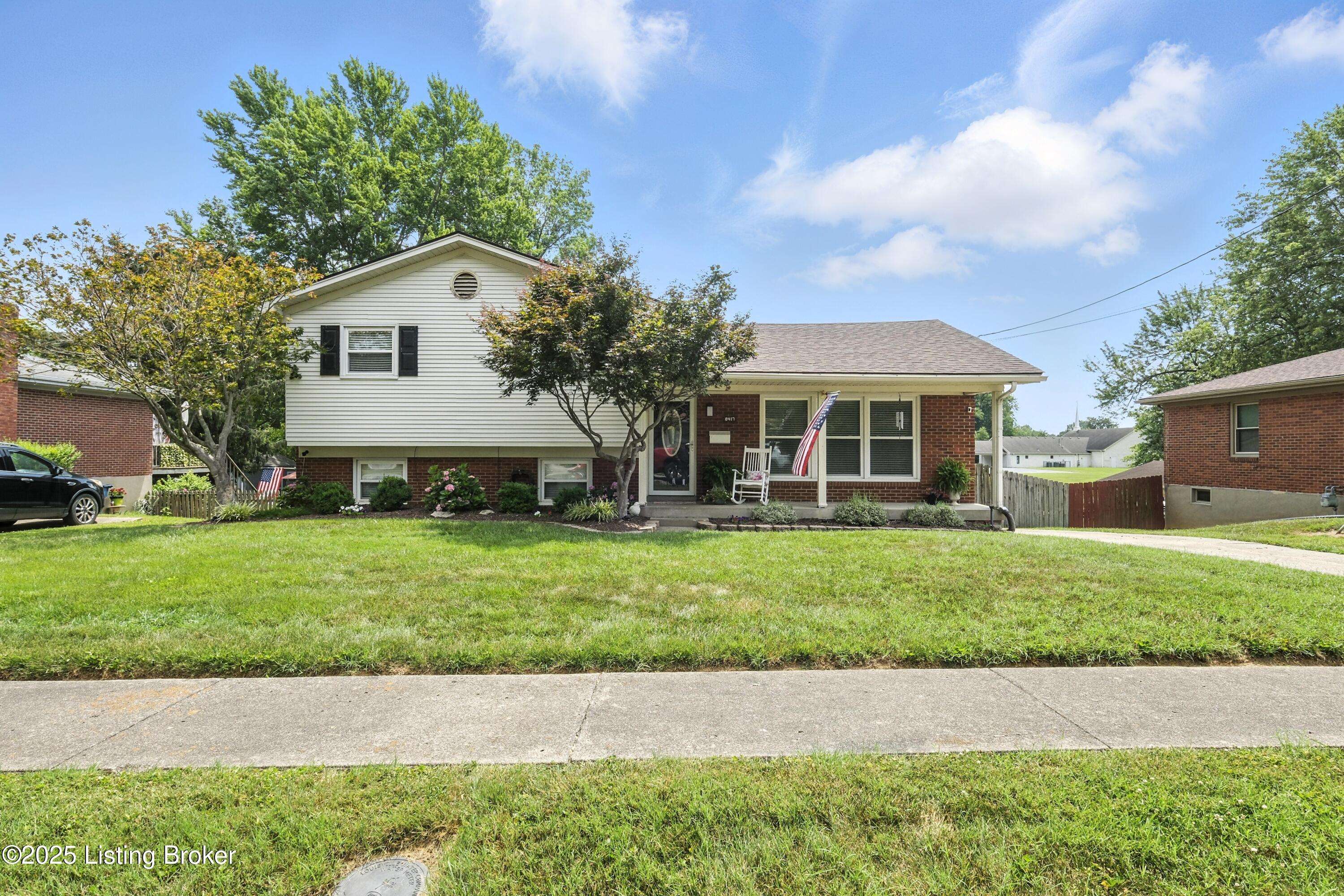8417 Manson WAY, Louisville, KY 40258