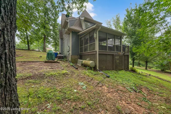 Bee Spring, KY 42207,171 CEDAR POINT ROAD